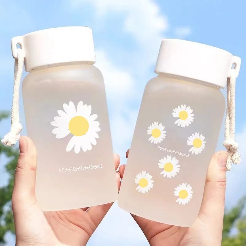 1 Pc Botol Air Teh Portabel Bahan Plastik Anti Bocor Motif Bunga Aster Kecil Dengan Tali Untuk Travel