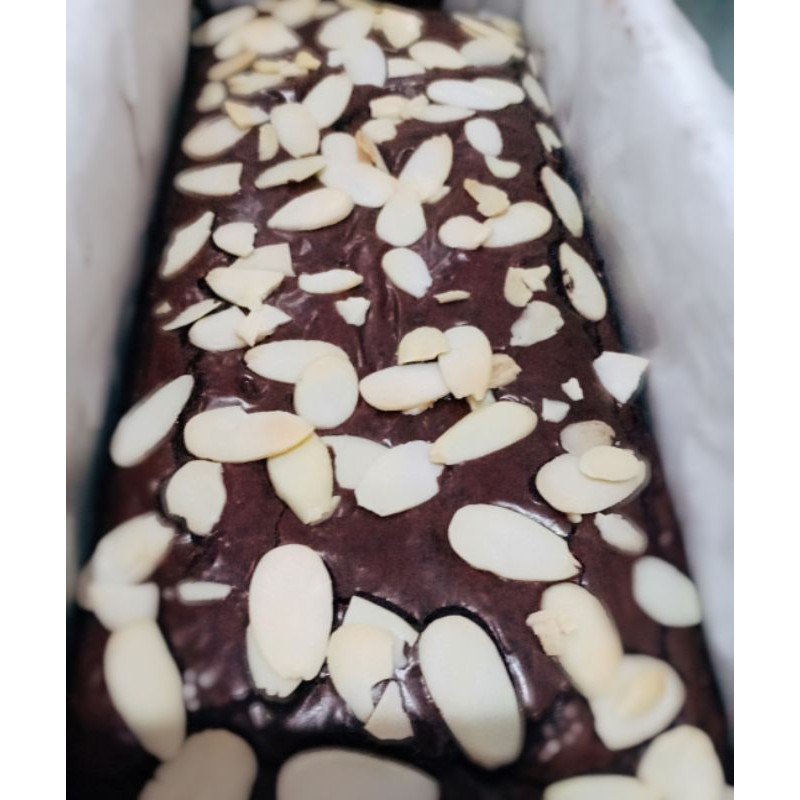 

Brownies Panggang 24 x 10 Almond, Keju dan Choco Chips