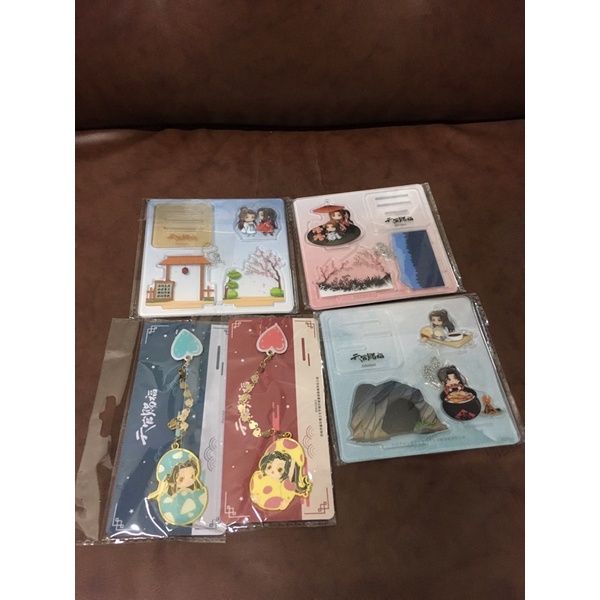 TGCf x Ipstar Merchandise (Badge Pendant & Standee)