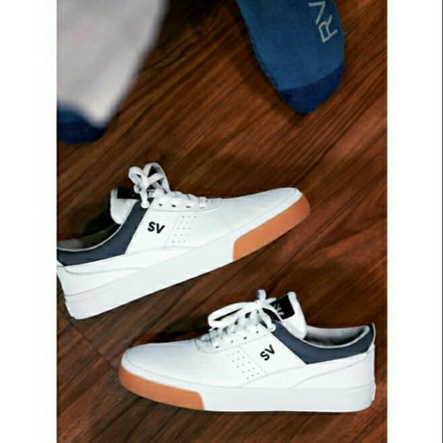 SV FOOTWEAR PLAYCOURT WHITE