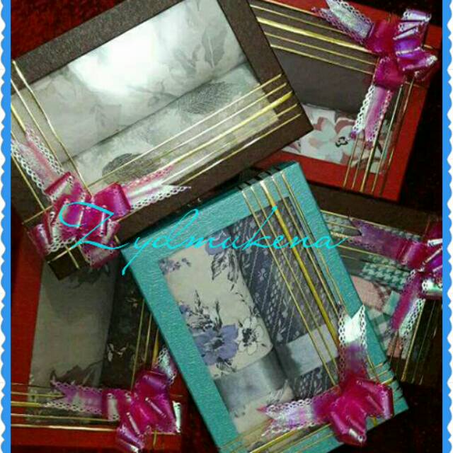 

Box mukena #box kado #boks #Hardbox untuk Gift Set