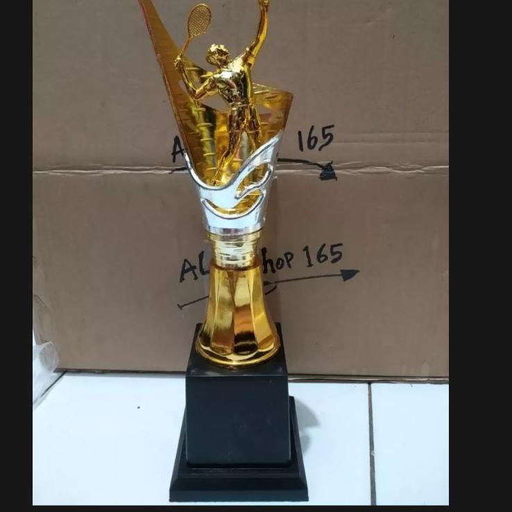 New Mart.. trophy piala badminton satuan