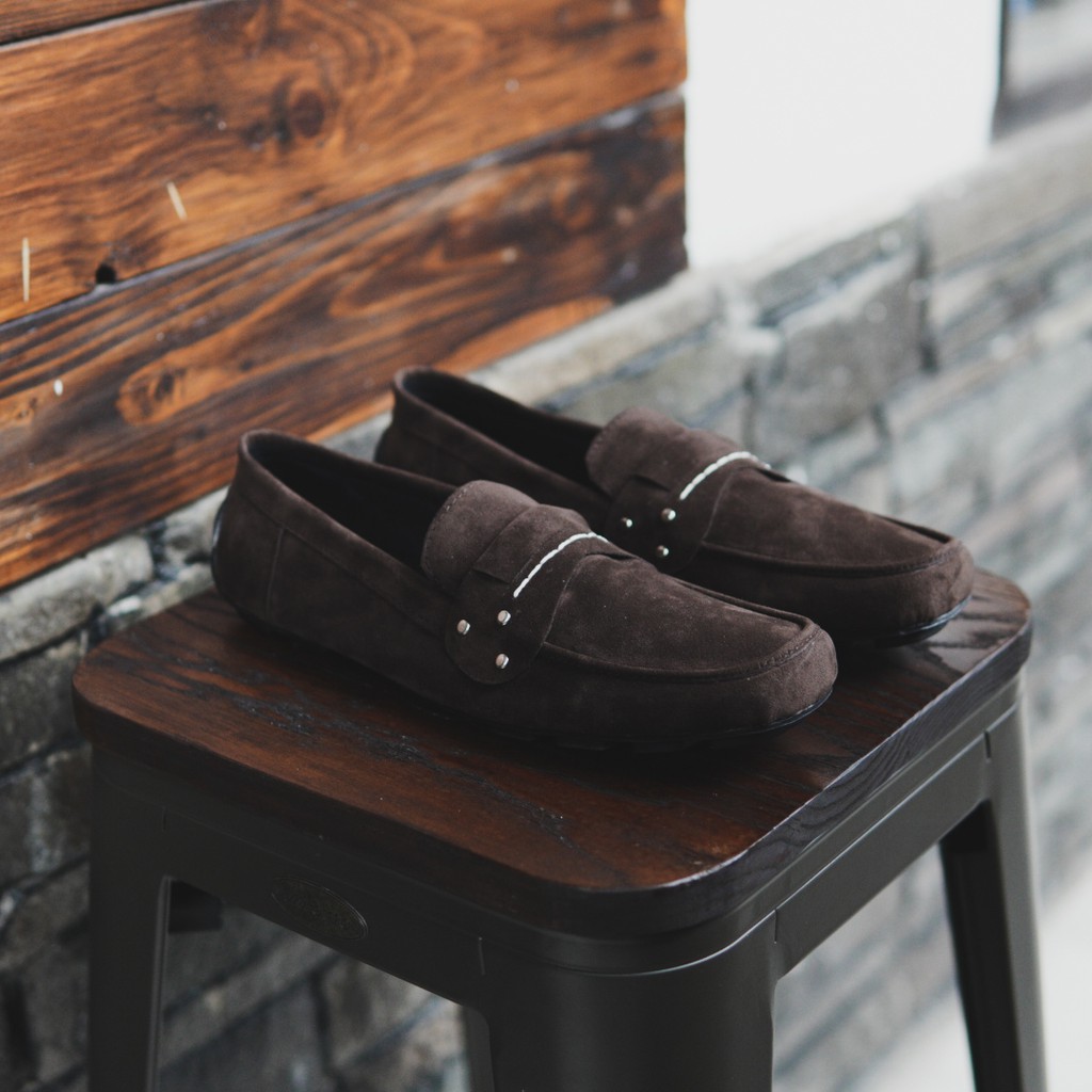 Bisa COD !! Sepatu Kasual Slip On Pria Kickers Papara Coklat Suede Berkualitas Santai Formal