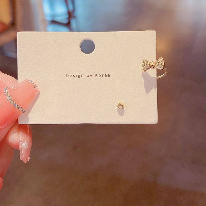 Anting Klip Desain Pita Bahan 925 silver needle Aksen Berlian