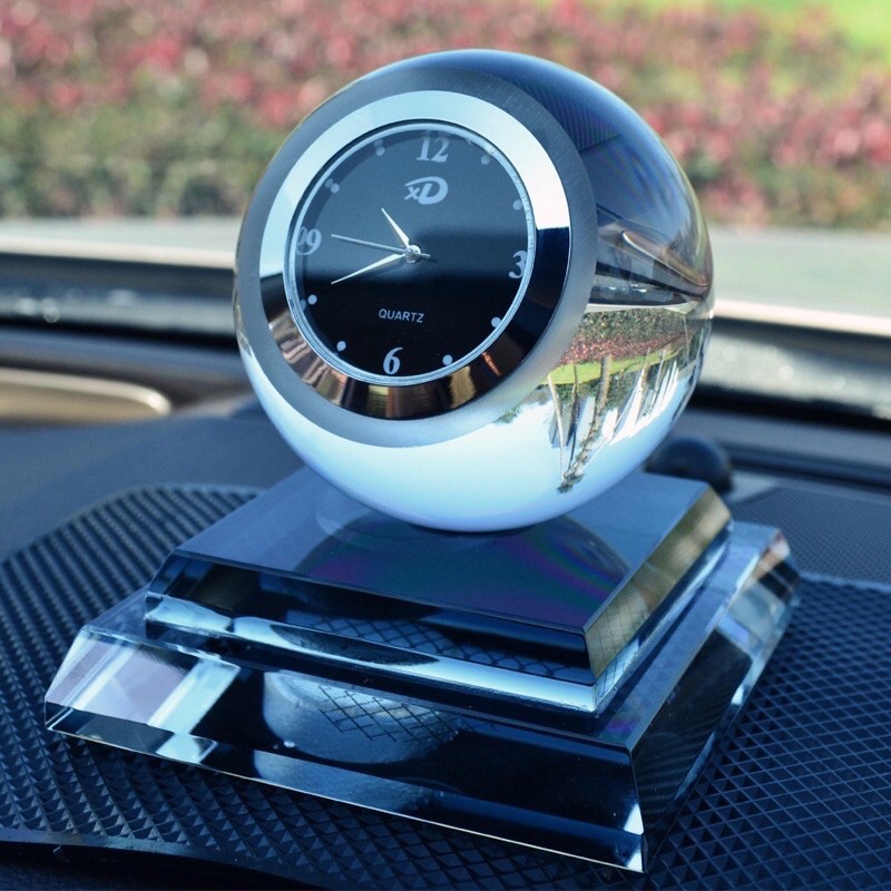 Jam Analog mobil interior dashboard dan parfum Mobil dengan bola cristal