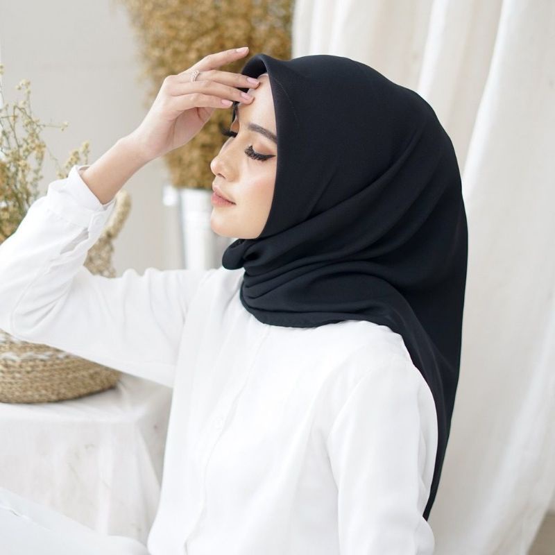 hijab segiempat paris / catton paris old | red rose | azara | varisha-Hitam