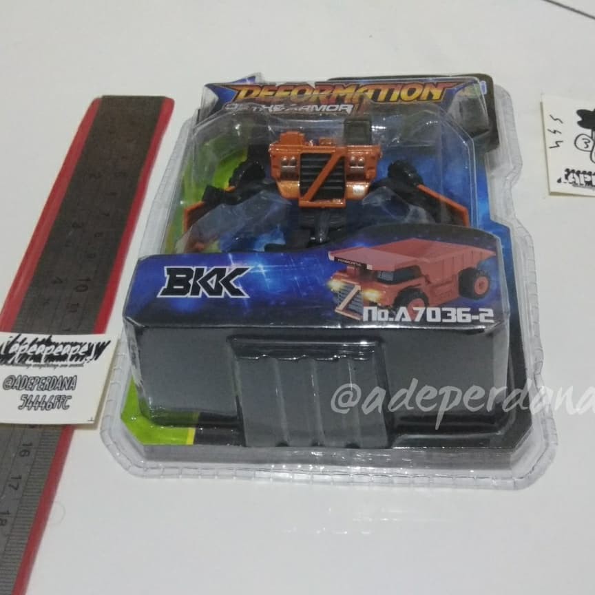 Metal Deformation Of The Armor No A7036-2 Mainan Transformers Mini