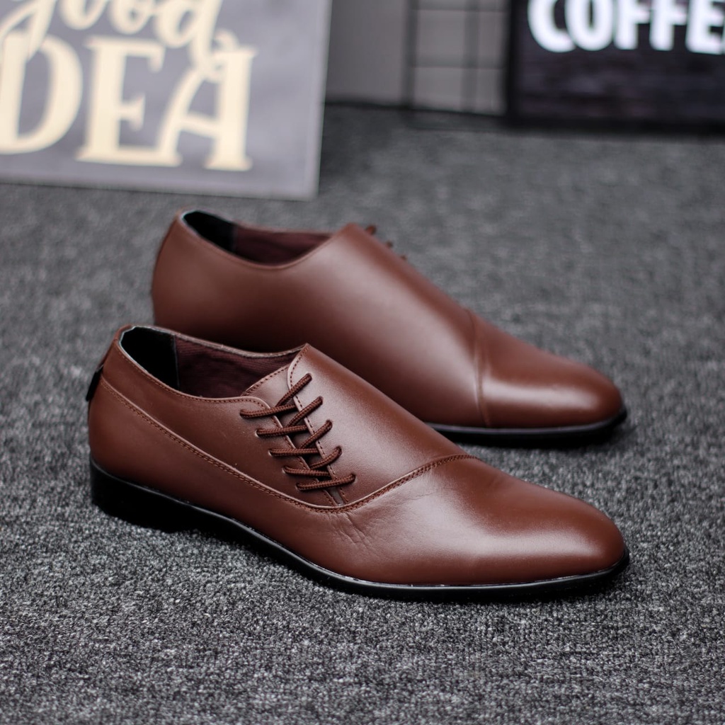 Sepatu Pantofel Hitam Kulit Asli Formal Kerja Kantor Pria Abraham Megan