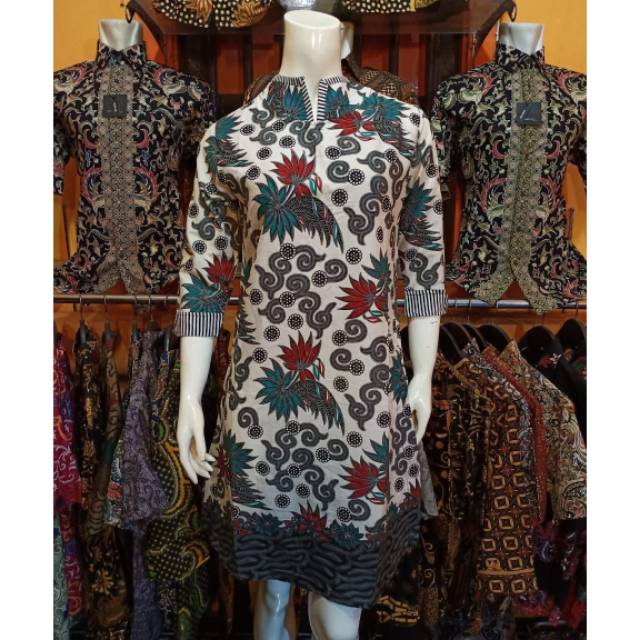 Atasan Wanita / Tunik Batik Traditional Butik<br />(kque94)