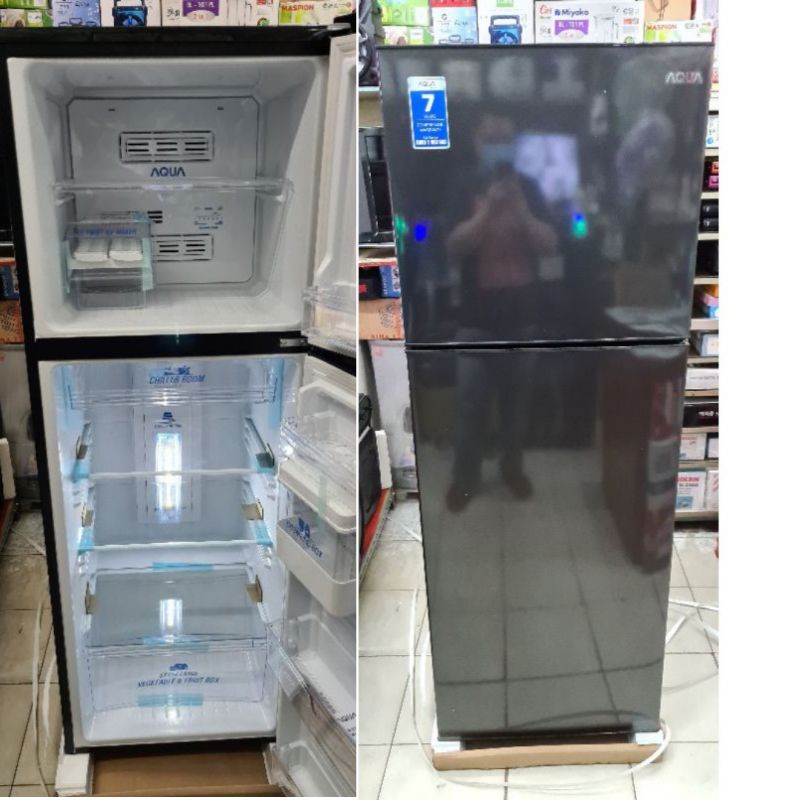 Kulkas AQUA 2 Pintu Ice Maker & Cosmetic Box/ASI ROOM AQR-D270DS Toko Elektronik Pemalang Tegal Breb