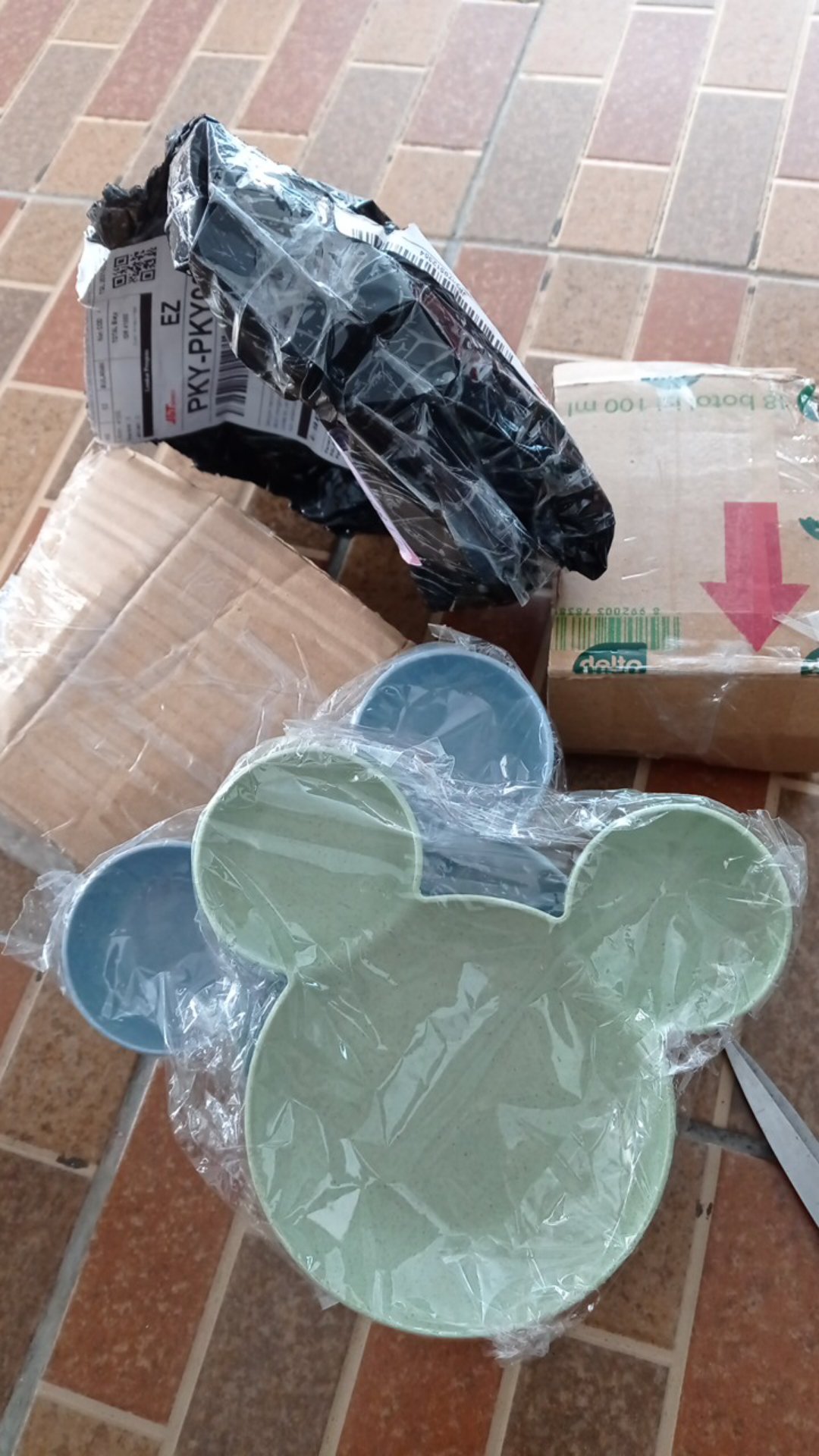 Piring Mangkok Makan Anak Bentuk Kepala Mickey