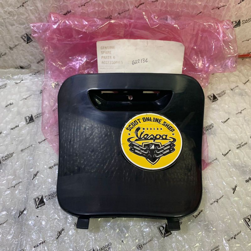 Cover Tutup Busi Vespa LX / Tutup Busi Vespa LX S LXV