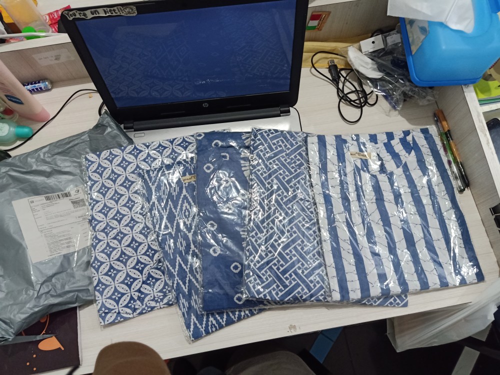 Blus Lonceng Biru Lawasan Monochrome Katun Batik Modern Premium Blouse Wanita Cewek Indigo Sheena