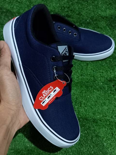 Sepatu vans