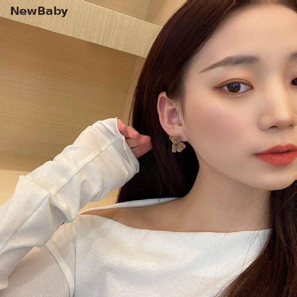 Anting Tusuk Gantung Bahan Plush Desain Beruang Untuk Wanita