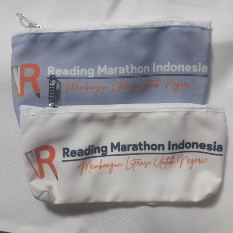 

Tempat Pensil Baby Canvas - Kostum Readathon Murah/ ATK/alat tulis sekolah/souvernir murah/cepuk