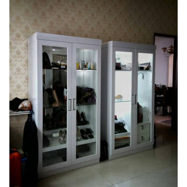 Lemari tas minimalis