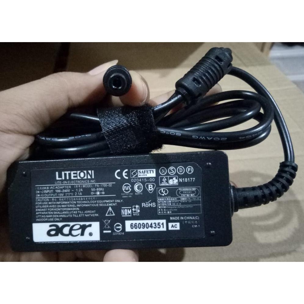 Adaptor Charger Laptop Acer 19v-2.1a  CASSAN