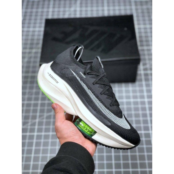 nike zoom alphafly original