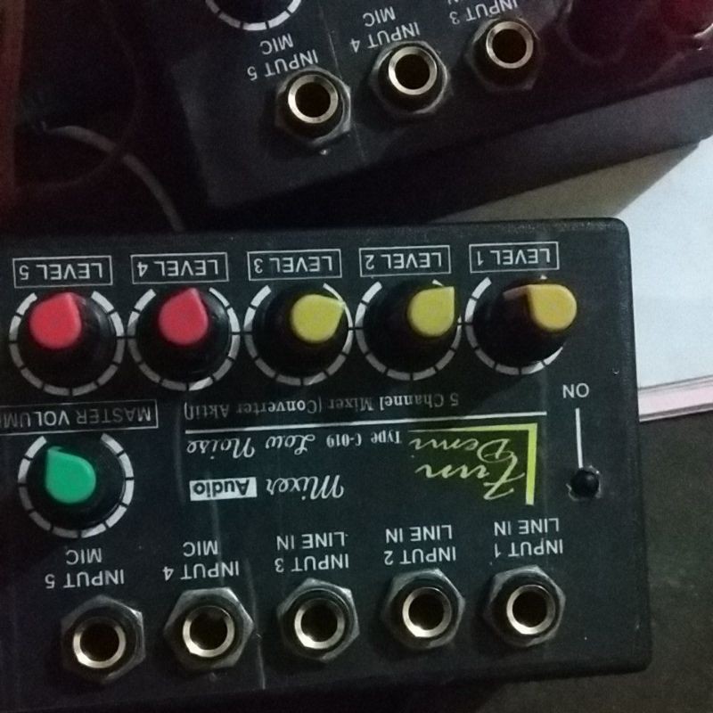 Conventer aktif soundcard v8 mixer mini 5 input