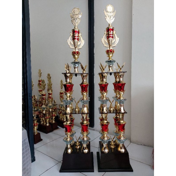 PIALA MEWAH KAKI 4 PIALA BERGILIR