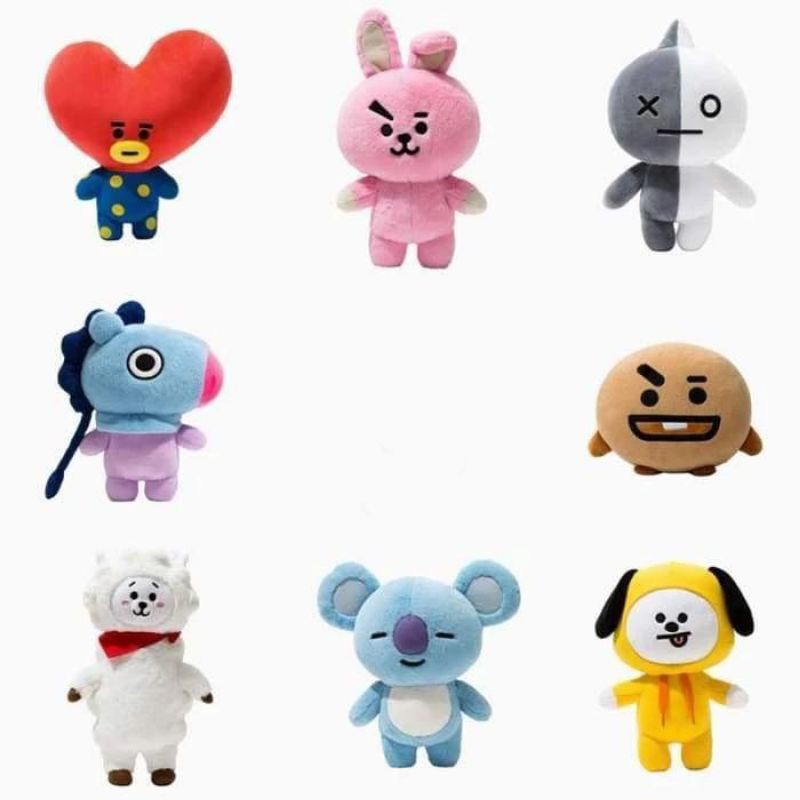 Игрушки бтс. BTS игрушки bt21 имена. Игрушки БТС 21 имена. Питомцы БТС игрушки. Bt21 БТС С игрушками.