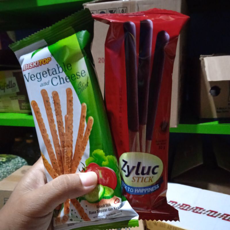 

Vegetable and cheese stick & Zyluc stick (mix 10 free 1)