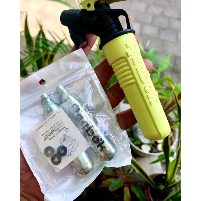 reebok insta pump.reebok.sneakers.sneaker vintage.vintage