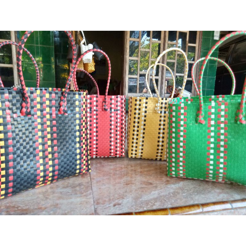 Tas Anyaman Plastik Motif