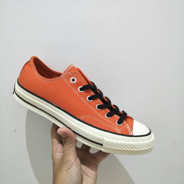 converse orange chuck taylor