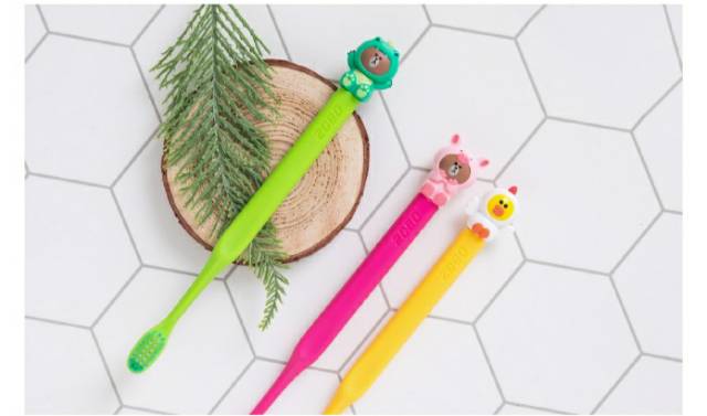 2080 LINE FRIENDS Figure Toothbrush