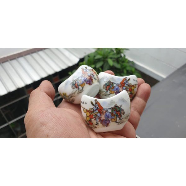 cepuk cungkok sabit lukis