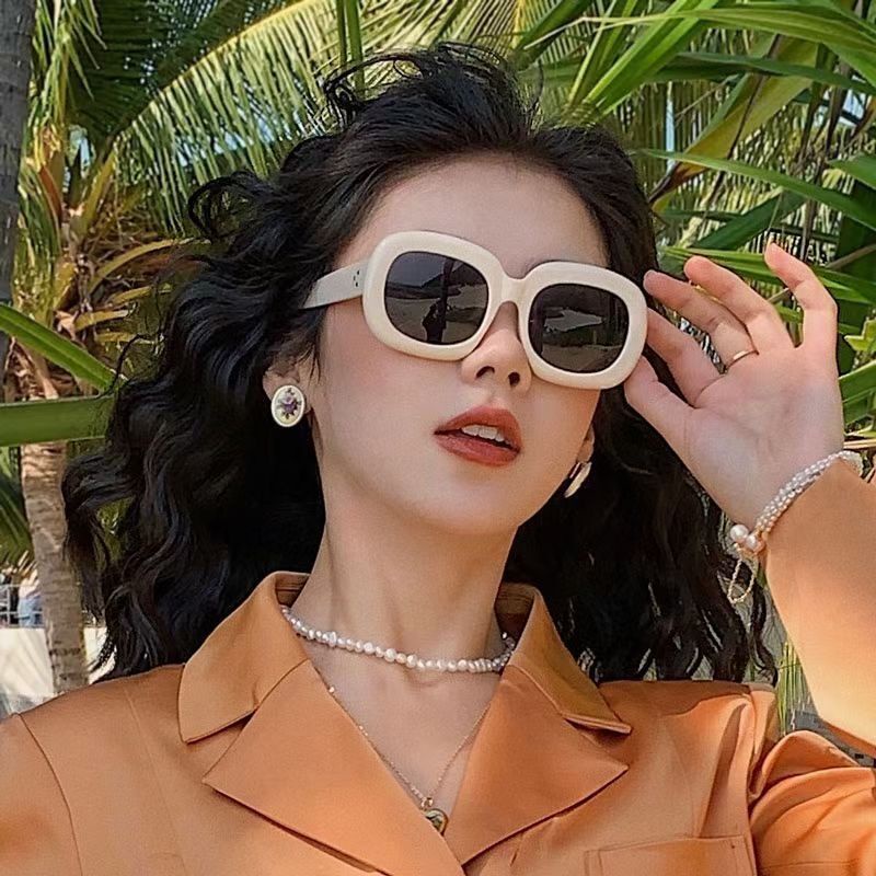 Kacamata Bentuk Oval Gaya Retro Korea Untuk Wanita