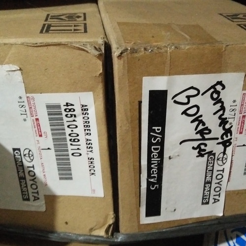 Shock Absorber / Shock Breaker Depan Fortuner Hilux 2005-2014 Original