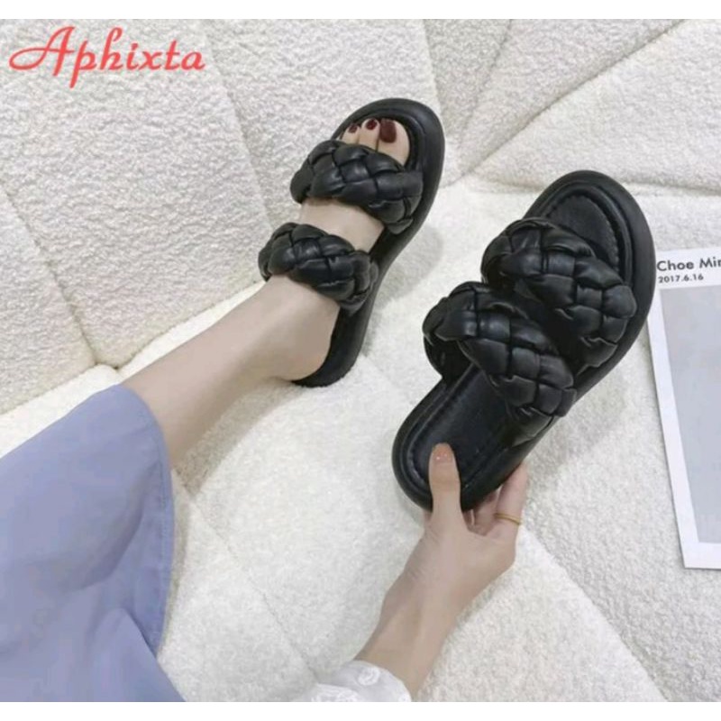 NB 36-40 SANDAL WANITA CANTIK FAHION WEEK/SANDAL KEKINIAN