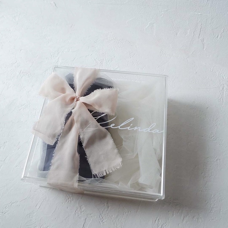 

Acrylic Box / Bridesmaid Box