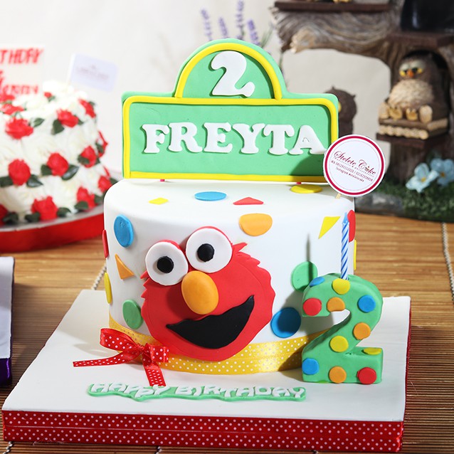 

Kue Ulang Tahun model Elmo / Diameter 20 / MOHON BACA KETERANGAN