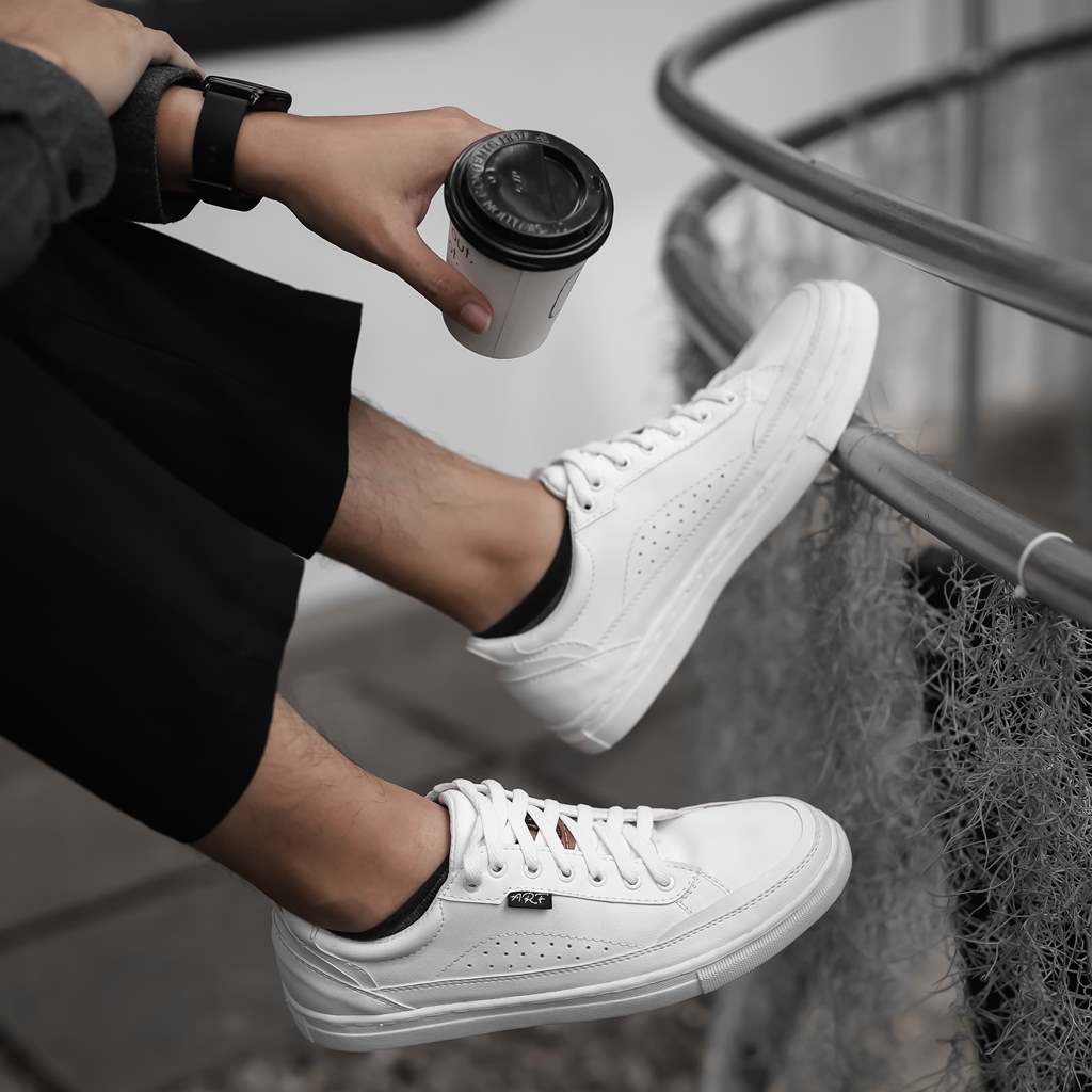 JACKSON FULL WHITE ORIGINAL x ARF Sepatu Sneakers Putih Polos Pria Kets Tali Casual Jalan Santai Hangout Mall Main Nongkrong Kondangan Sekolah Kuliah Sporty Distro Fashion Simple Sport Shoes Semi Kulit Premium Skate Footwear Keren Terbaru Kekinian Branded