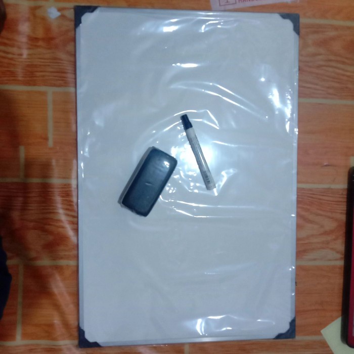 

Gaya Papan Tulis White Board Free Penghapus + Spidol White Board Gilaa!!!