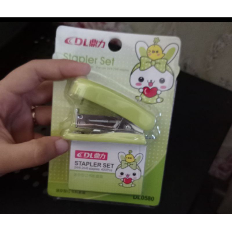 

streples mini/ staples mini/ stapler mini/ penjepit kertas mini