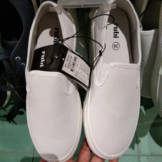 Sepatu rubi