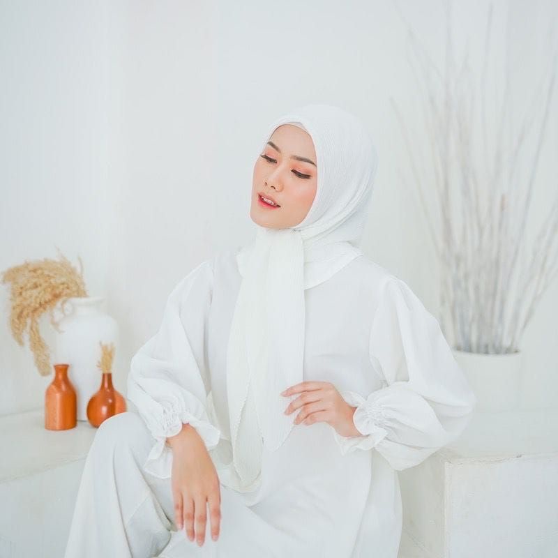 HIJAB PLISKET SQUARE / PLISKET SEGIEMPAT / HIJAB PLISKET SEGIEMPAT VOAL-White