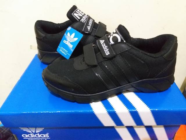 Sepatu Anak adidas Racer Mono Full Black Hitam Sekolah Perempuan Lakilaki Kado Hadiah Murah Lucu