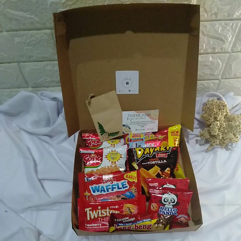 

SNACK BOX BISA CUSTOM WARNA SNACK