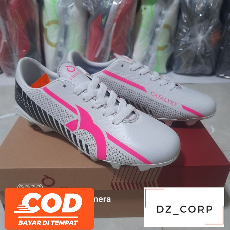 COD sepatu bola ortuseight catalyst liberte putih pink