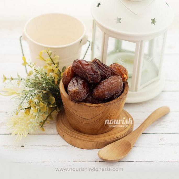 

Ready Stock Medjool Dates (Kurma Medjol) 100Gr