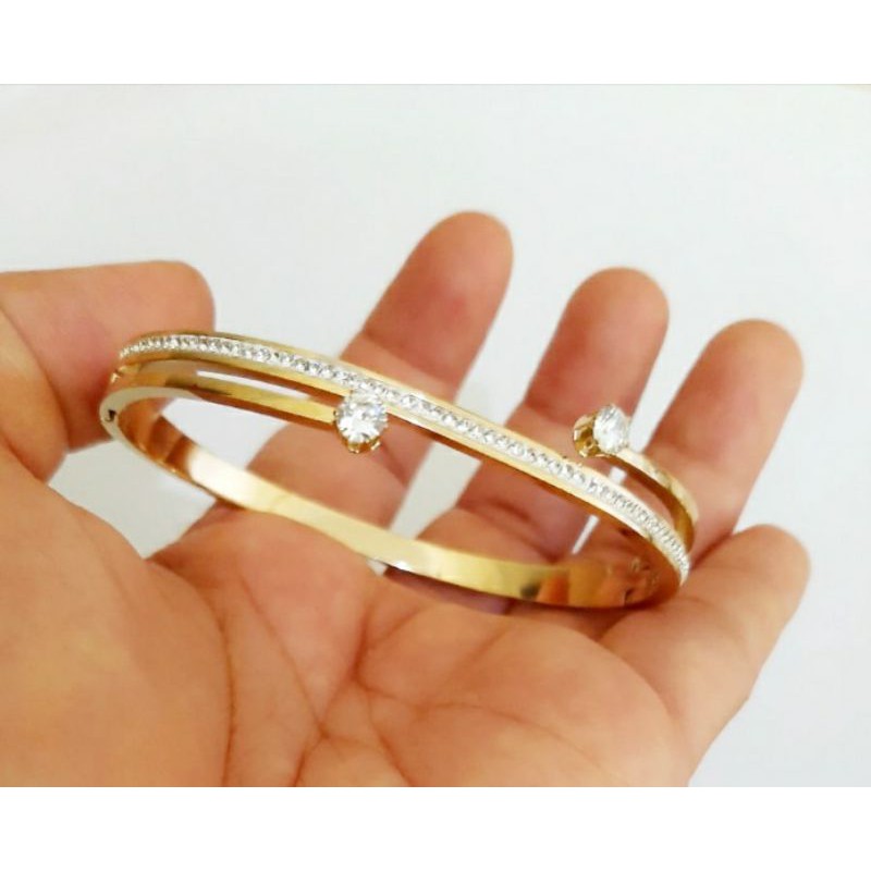 gelang titanium wanita original / perhiasan titanium model baru