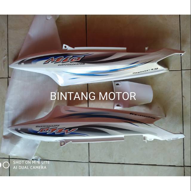 Bodi yamaha mio sporty warna putih plus striping