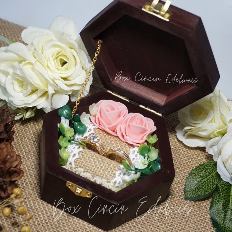 RING BOX/ KOTAK CINCIN/ BOX CINCIN SEGI 6 / RING BEARER/ BOX HEXAGONAL FULL KAYU