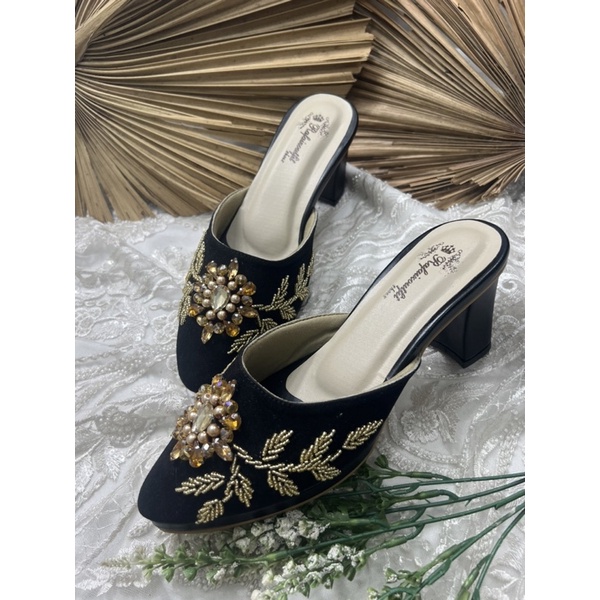 sepatu wedding wanita hitam buludru nadila 7cm tahu